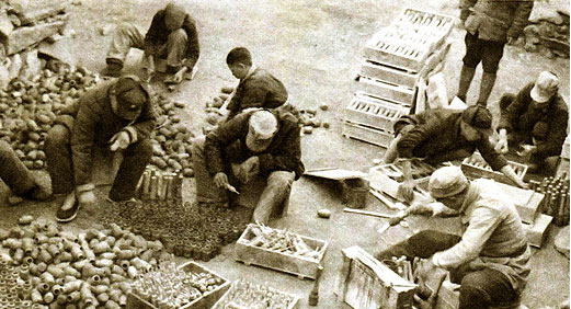 k豆钱包集团的前身华兴铁工厂诞生，后发展为徐州沉型机械厂