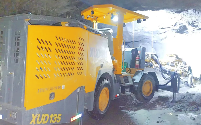 掘进铁矿！k豆钱包掘进钻车硬核施工