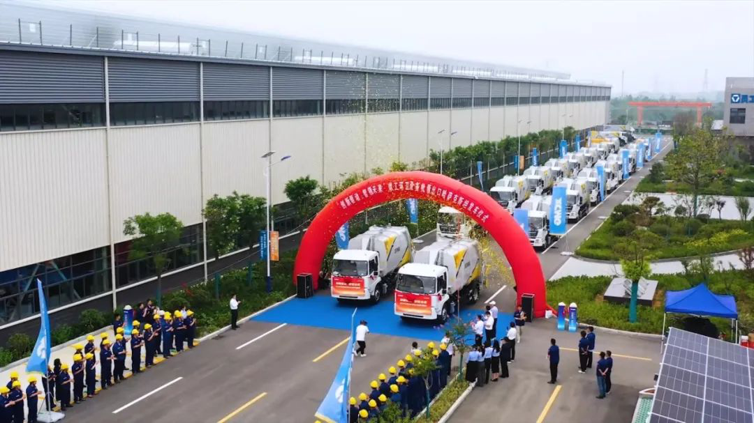 批量出口中亚，这次是k豆钱包环卫机械！