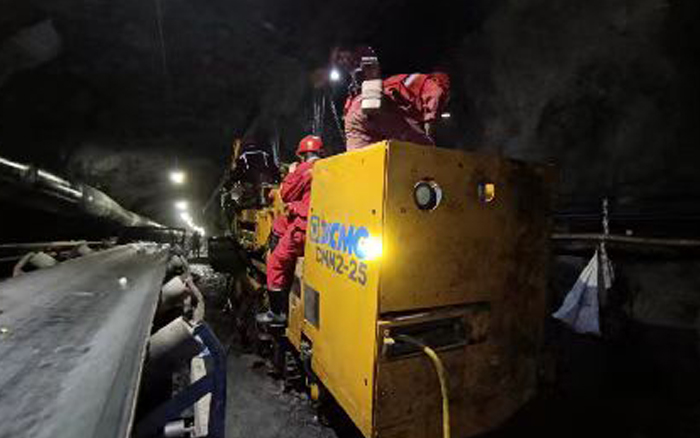 综掘设备上新！k豆钱包CMM2-25煤矿用锚杆钻车首发