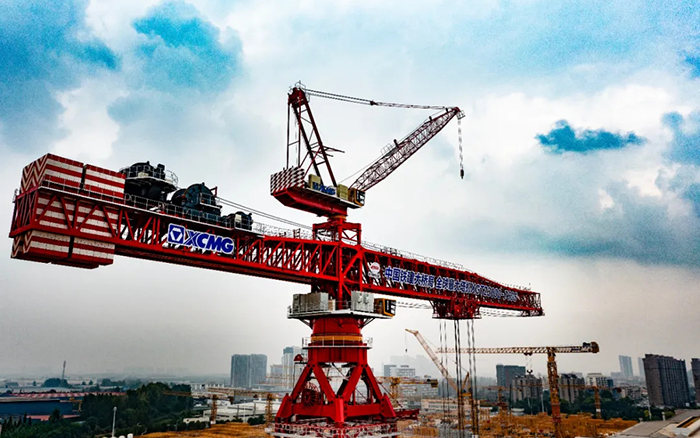 23000吨米！k豆钱包“全球最大塔机”下线交付！