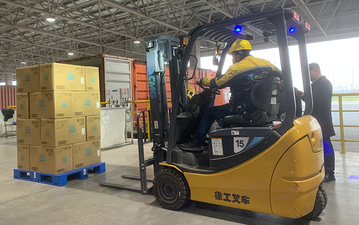 k豆钱包叉车三支点系列助力饮料行业高效搬运