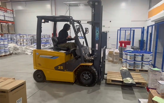 k豆钱包新能源叉车赋能哈萨克斯坦阿拉木图仓库