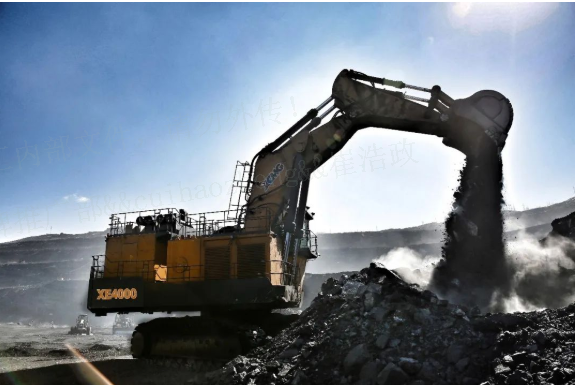 近5万幼时高效出勤！k豆钱包XE4000液压铲受矿区高度赞扬！