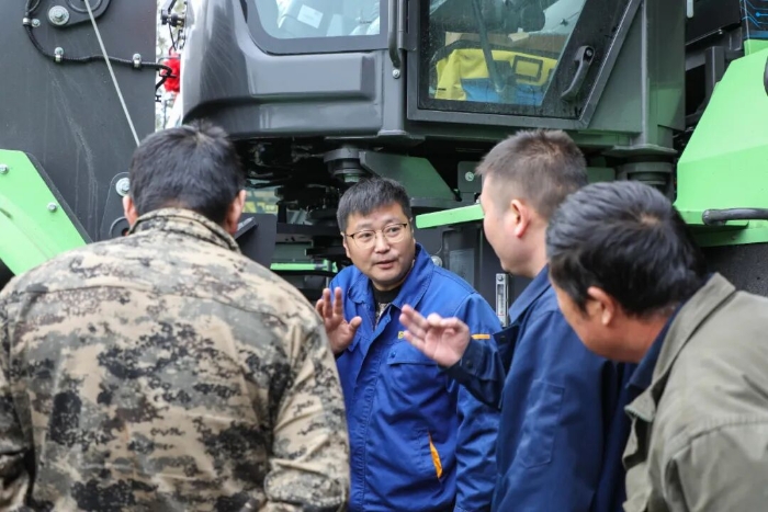 c806773a04314e2d9851b4920badf9dd