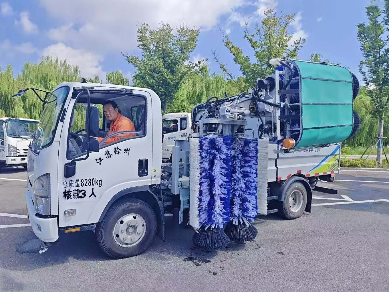 k豆钱包护栏洗濯车：智慧守护徐州经开区的“城市美学”