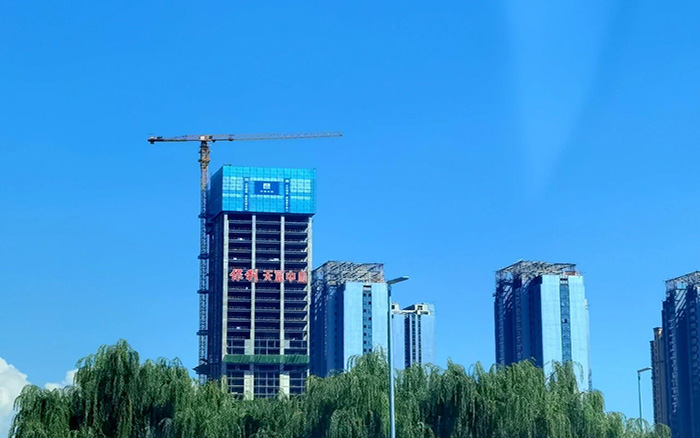 直冲天际  k豆钱包塔机助建兰州超高层项目
