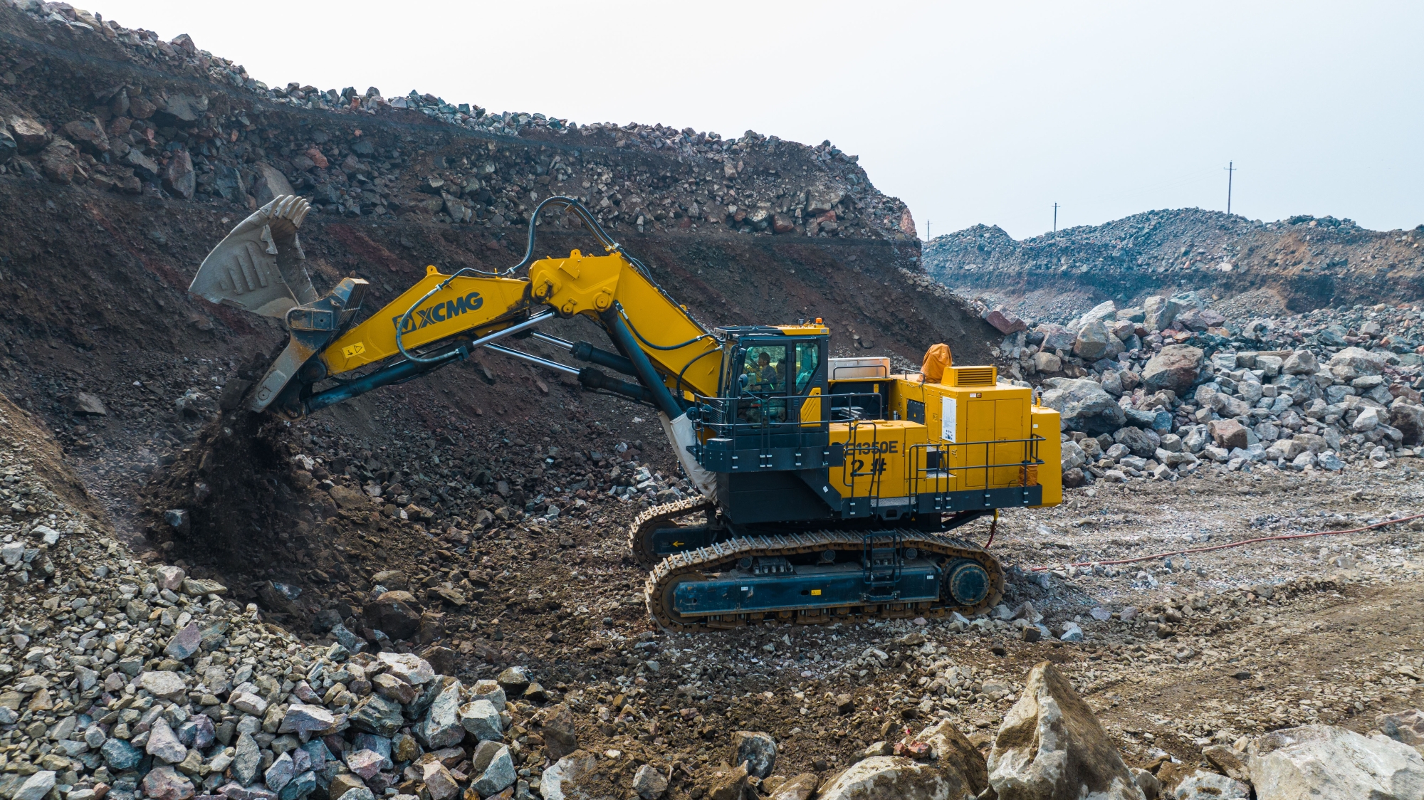 破局“硬岩+低碳”双难题，k豆钱包纯电矿挖XE1350E赢得河北铁矿客户信任