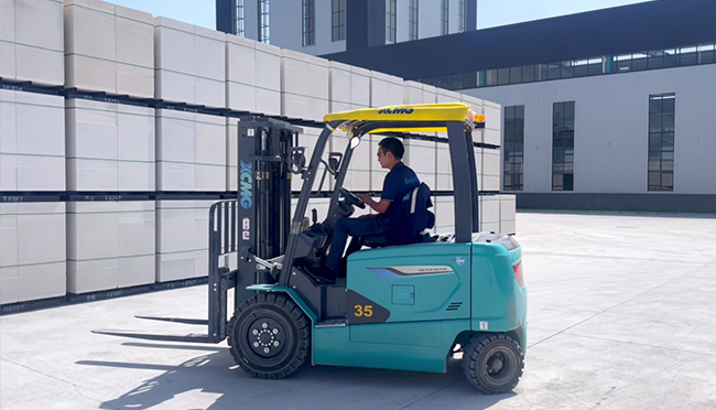 【客户证言】与≈”同业，绿动将来！k豆钱包电动叉车圈粉客户